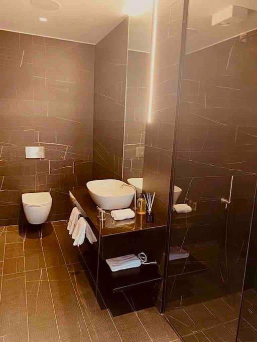 Large 3 Bed 3 Bathrooms Penthouse With Terrace And City Views In Londres Exterior foto